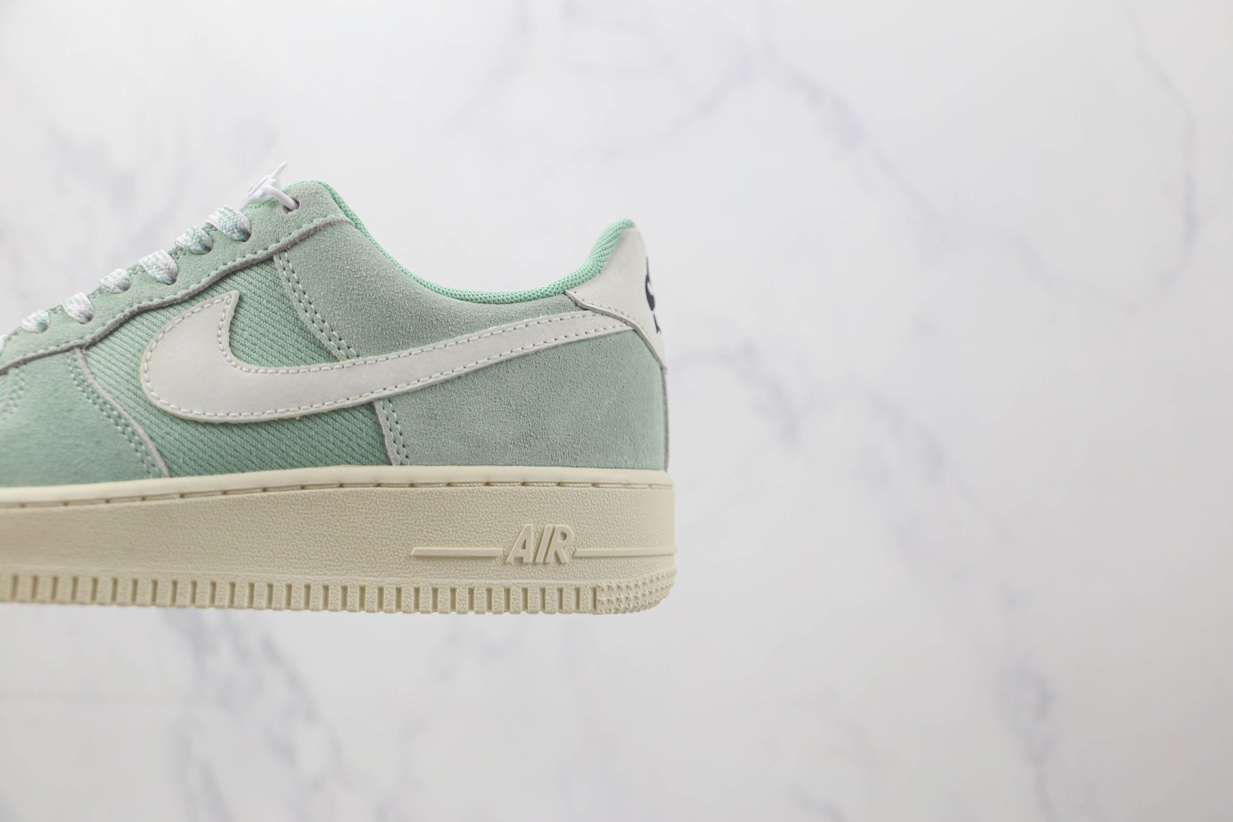 Nike Air Force 1 Low ‘07 LV8 Certified Fresh Enamel Green