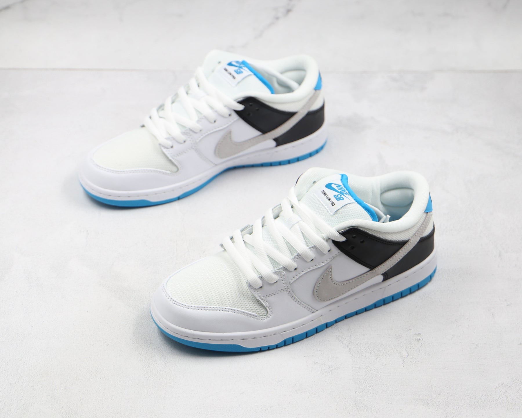 Nike SB Dunk Low Laser Blue