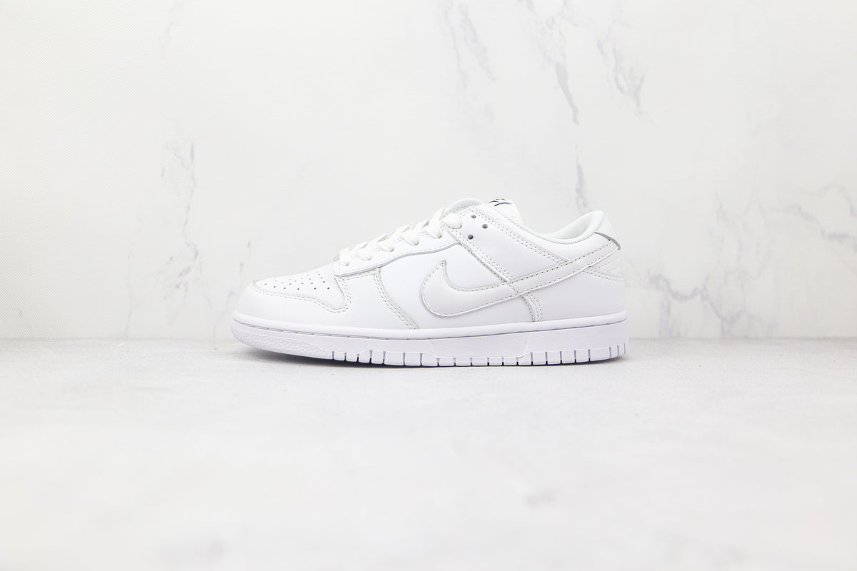 Nike Dunk Low Triple White