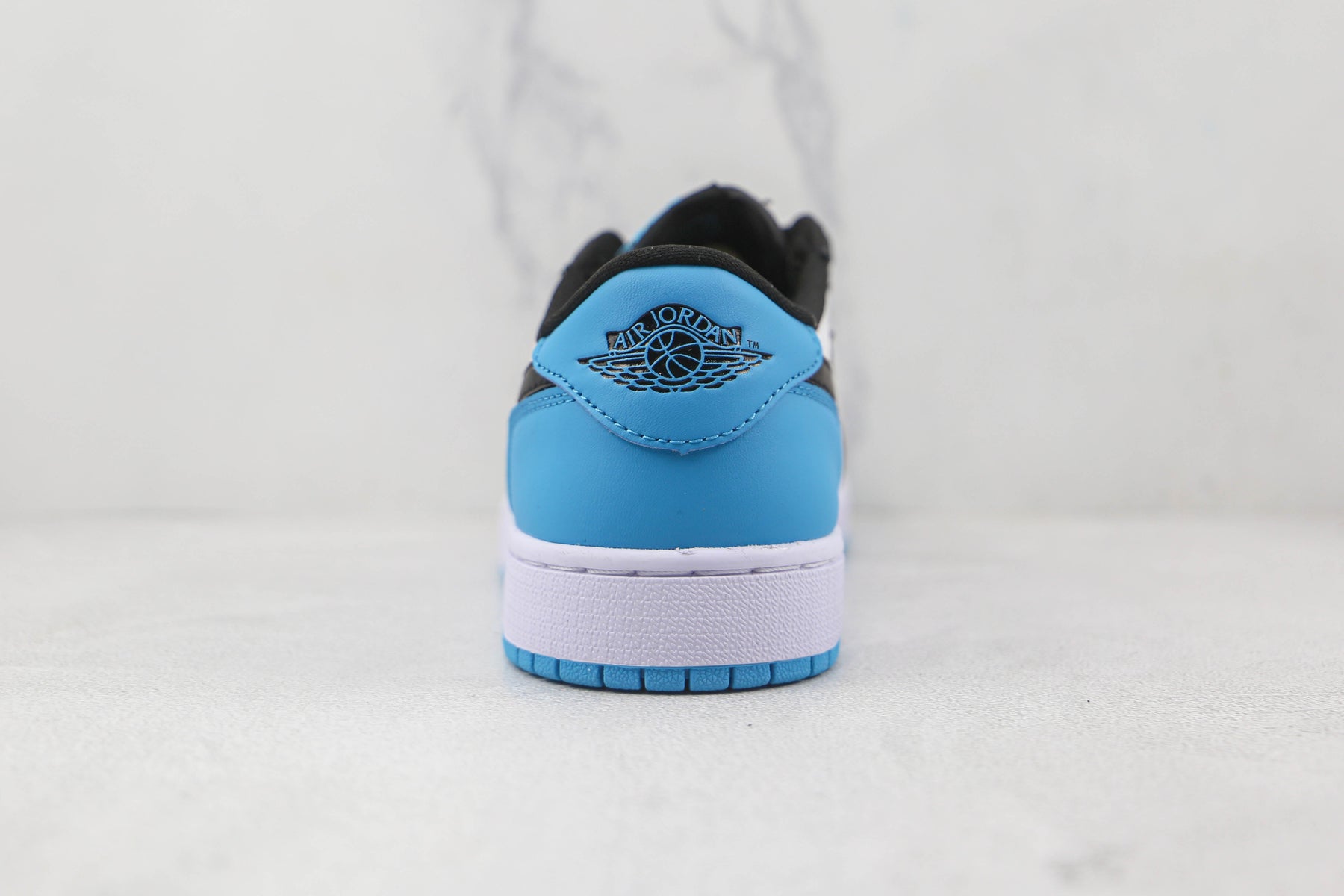 Jordan 1 Low UNC