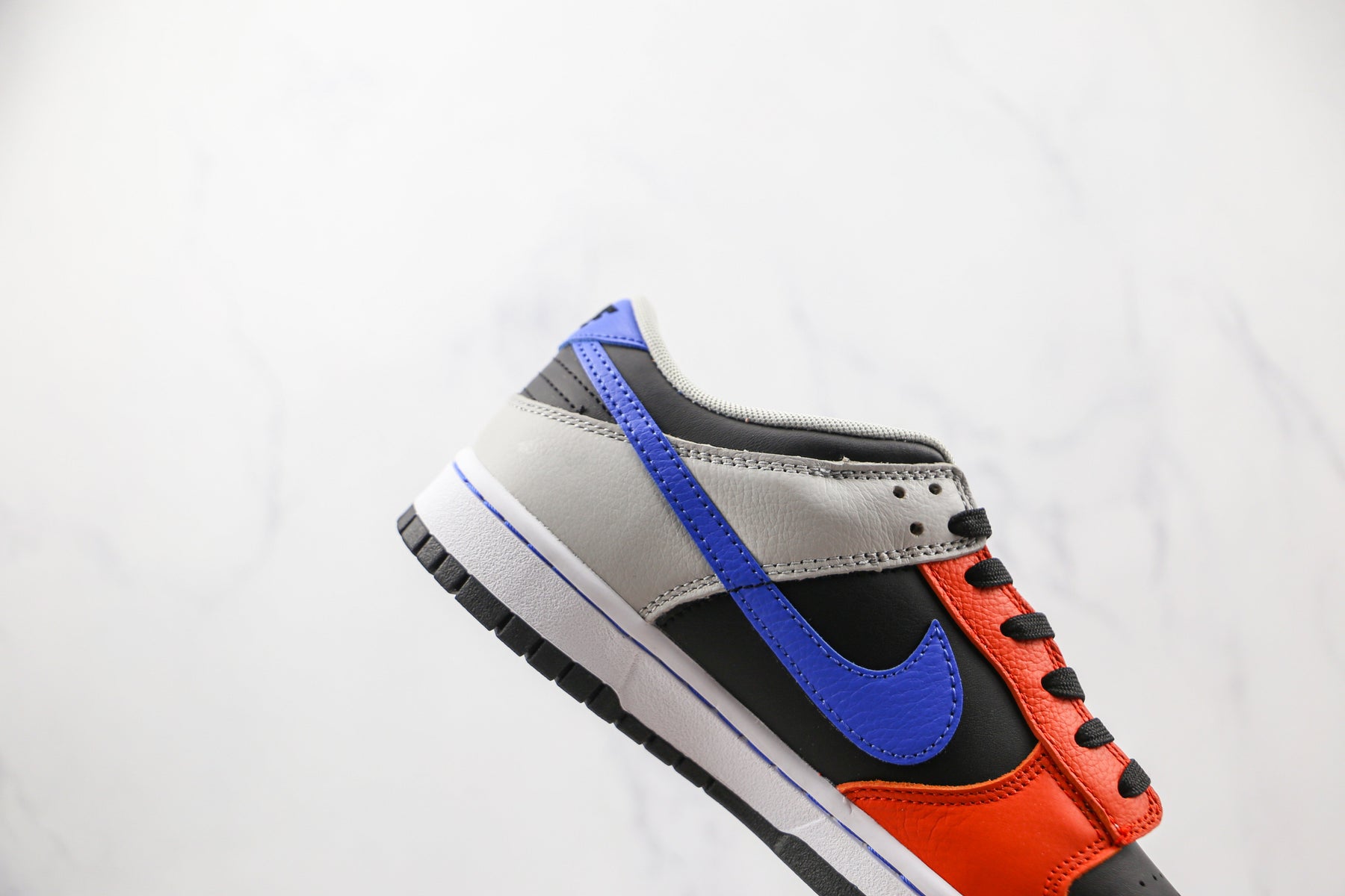 Nike Dunk Low EMB NBA 75th Anniversary Knicks