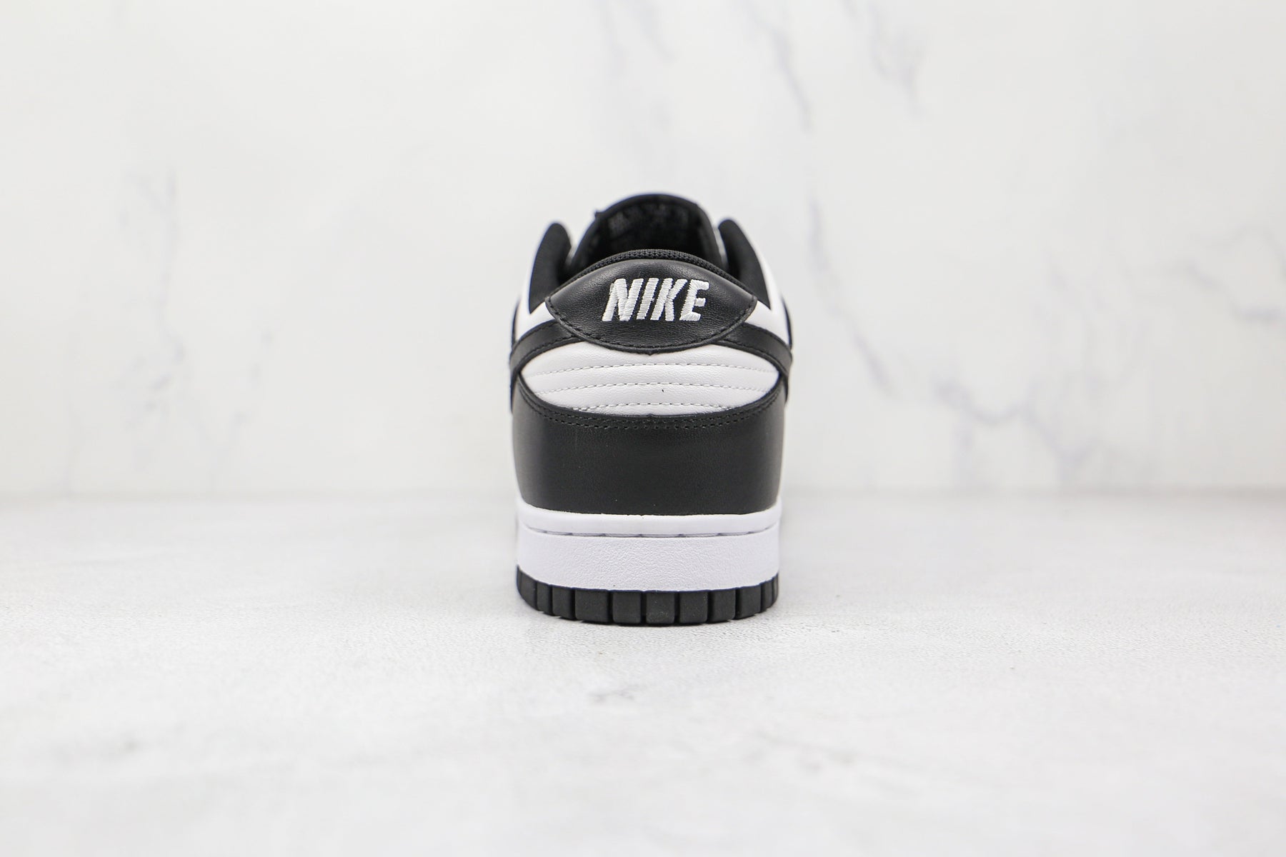 Nike Dunk Low Panda