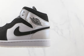 Jordan 1 Mid Diamond